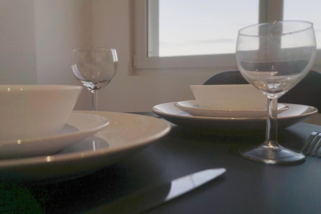 Appartamento Atypique T1 Duplex - Wifi .Parking .Proche .Gare Saint-Quentin  Esterno foto