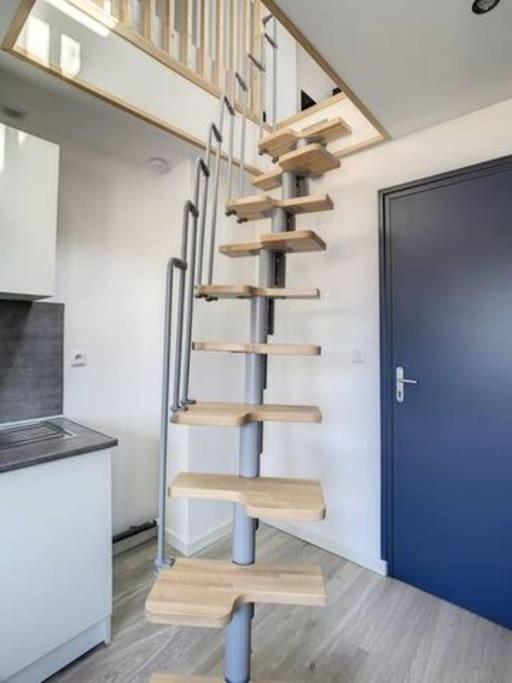 Appartamento Atypique T1 Duplex - Wifi .Parking .Proche .Gare Saint-Quentin  Esterno foto