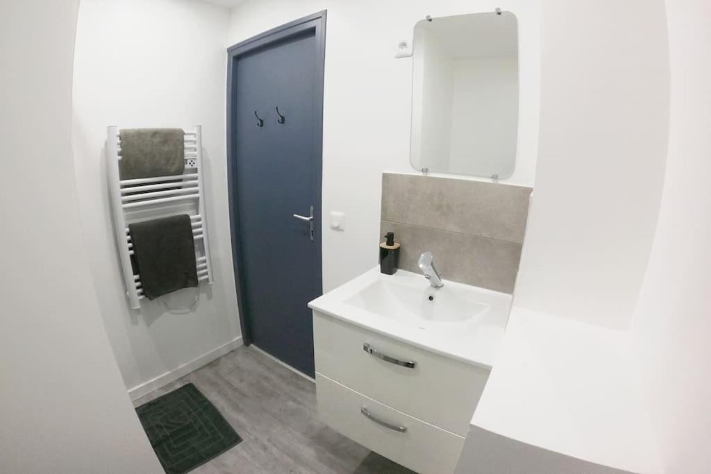 Appartamento Atypique T1 Duplex - Wifi .Parking .Proche .Gare Saint-Quentin  Esterno foto